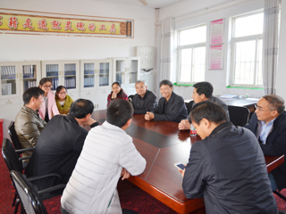副校长谢阳群看望慰问BEAT365官网“国培计划”顶岗实习同学