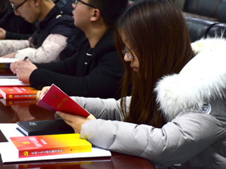 【学习贯彻十九大精神】BEAT365官网举办学习贯彻党的十九大精神学生报告团第一次会议暨党的十九大精神宣讲会