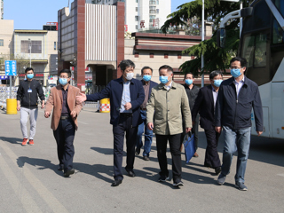 安徽省教育厅、淮北市疾控中心返校评估专家组来BEAT365官网查验学生返校准备工作