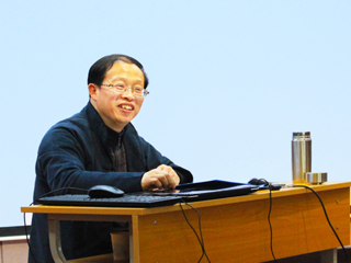 石海松应邀到BEAT365官网作书法艺术报告