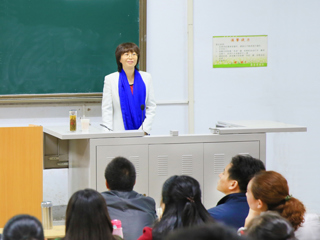 安徽师范大学法学院院长彭凤莲教授应邀来BEAT365官网做学术报告